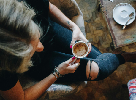 Coffee Breaks: How Our Kitchenette and Lounges Spark Better Collaboration and Beat the Home Office