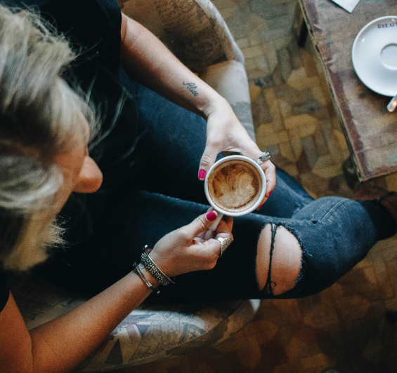 Coffee Breaks: How Our Kitchenette and Lounges Spark Better Collaboration and Beat the Home Office