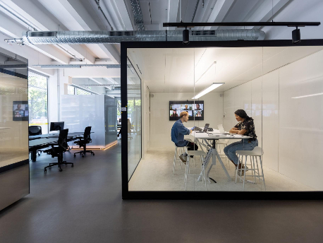 The Future of Office Space in Indianapolis: Blending Traditional Leasing with Modern Coworking Models