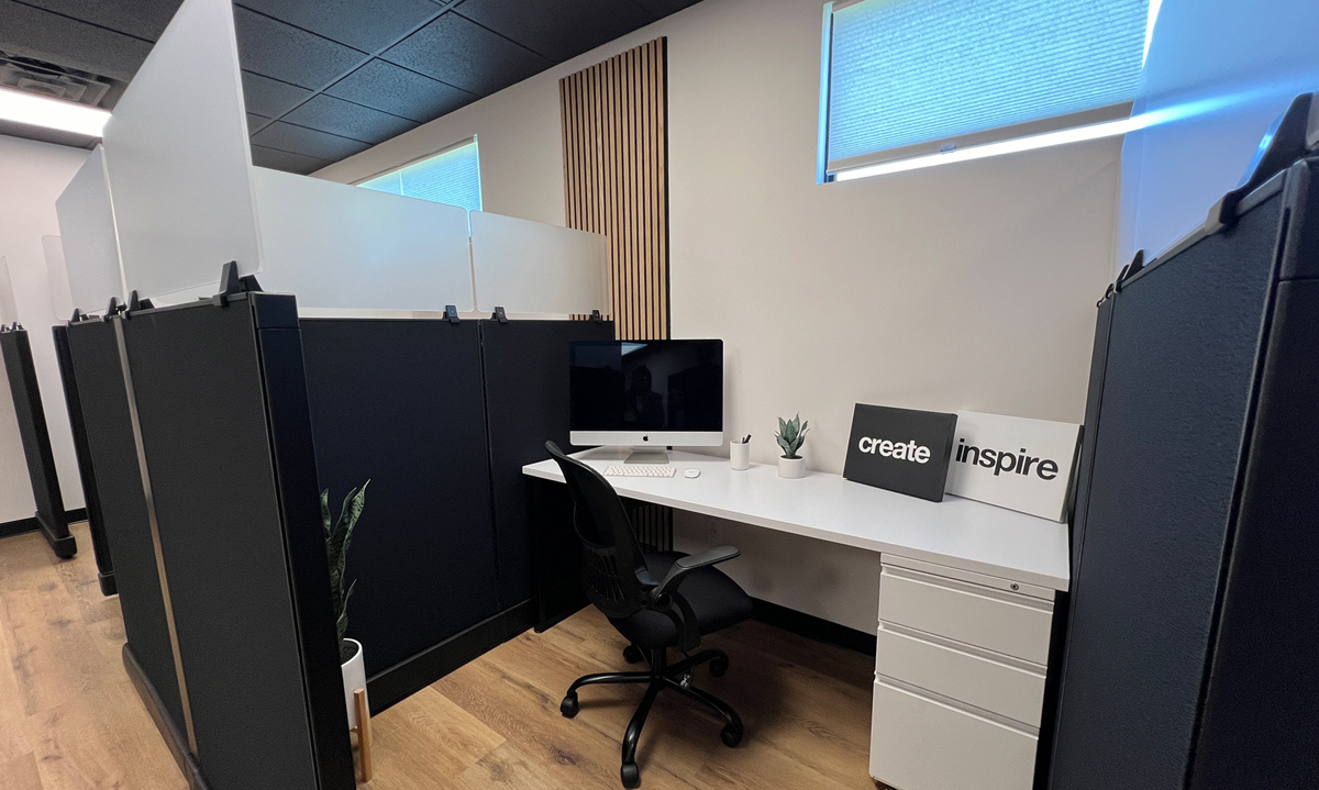 Modern Cubicle Spaces: Affordable Privacy Without Compromising Style